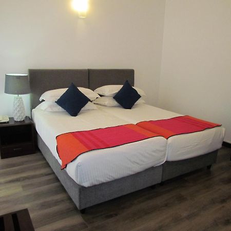 Kmc Villa Dehiwala-Mount Lavinia Zewnętrze zdjęcie