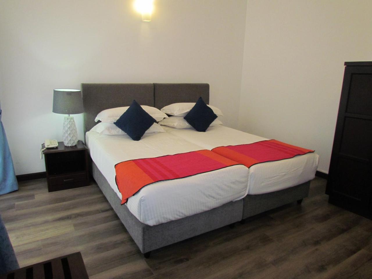 Kmc Villa Dehiwala-Mount Lavinia Zewnętrze zdjęcie